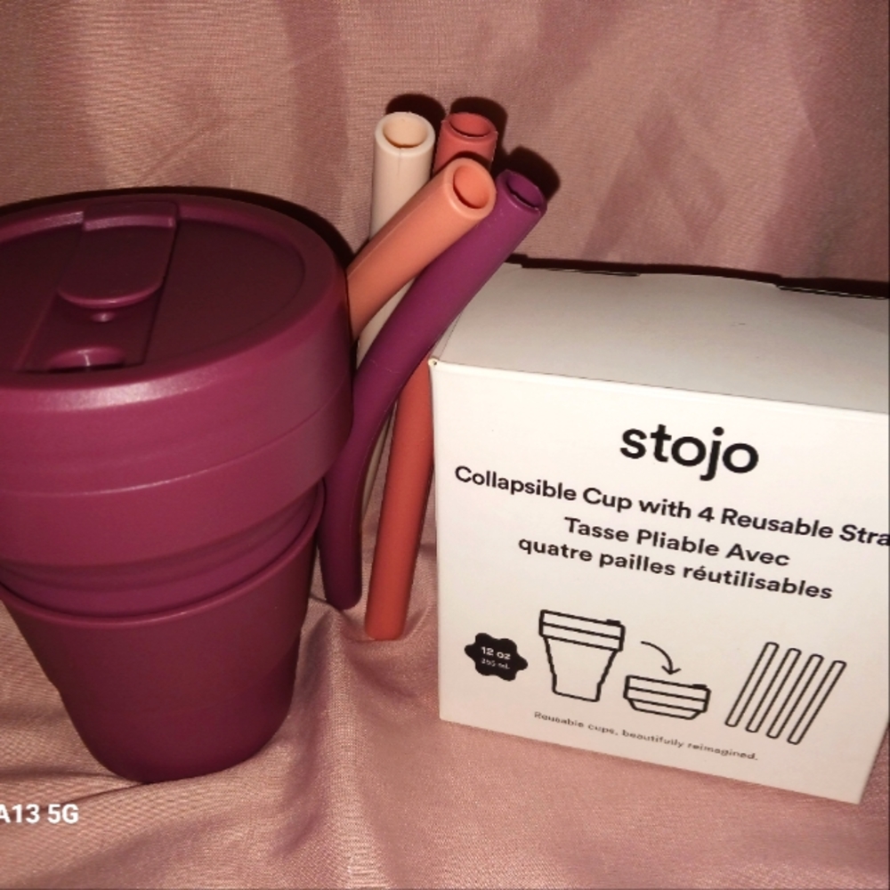 New Stojo Collapsible Cup With 4 Reusable Straws